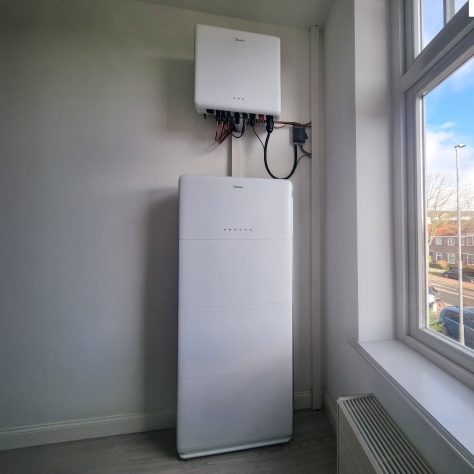 Afbeelding voor Midea 30 kWh batterij met 10 kW omvormer